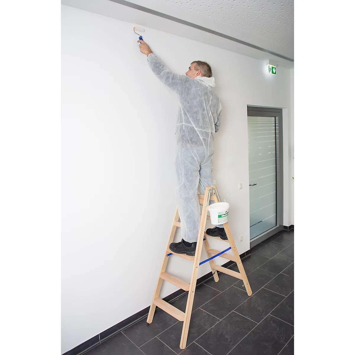Trapladder Krause, dubbelzijdig, TRBS 2121-2, met emmerhaak, 2 x 5 stappen/longen, hout