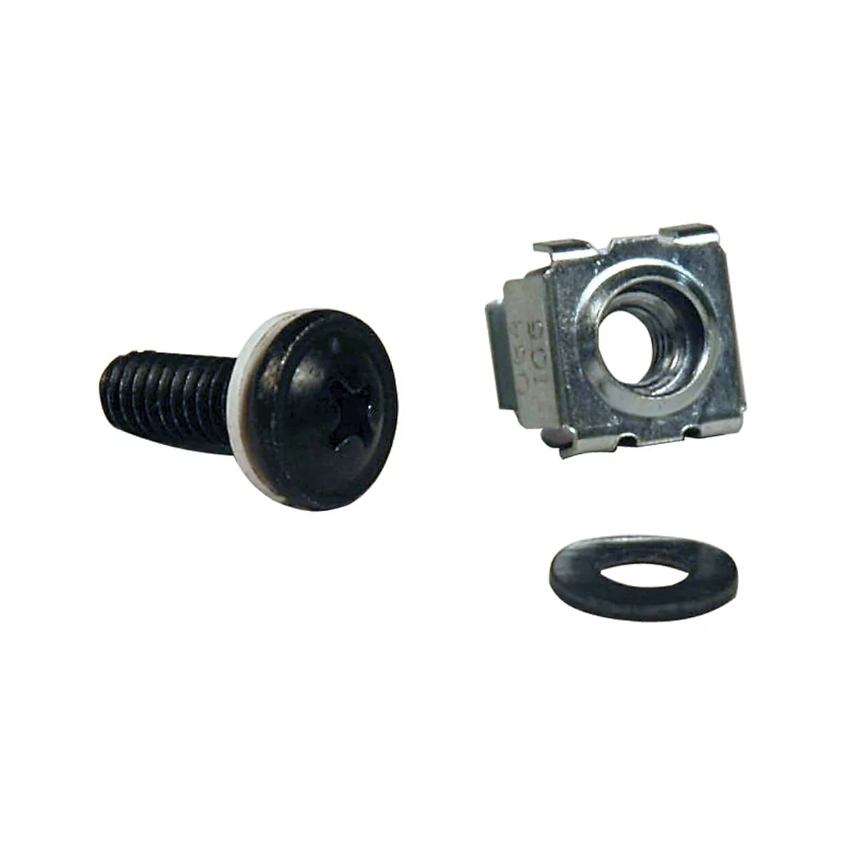 Schraube, Mutter und Unterlegscheibe auf weißem Hintergrund. Die Schraube ist schwarz mit weißer Unterlegscheibe, Mutter metallfarben.