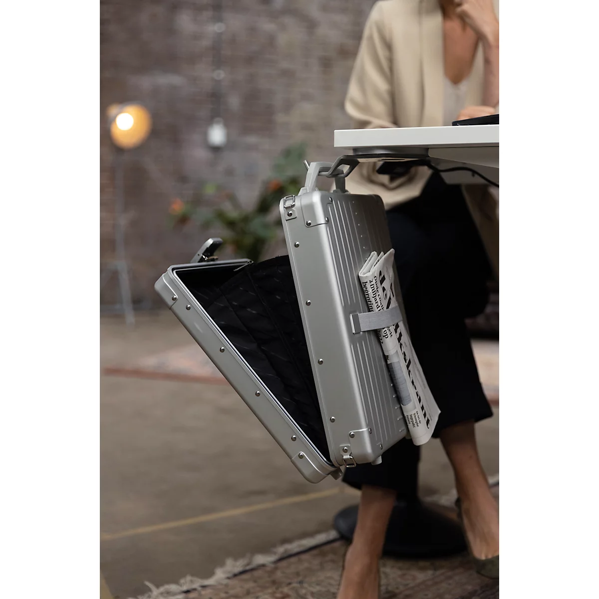 Trolley Business case actiCase, B 297 x D 109 x H 417 mm, 11,7 l, zonder wielen, aluminium, zilver