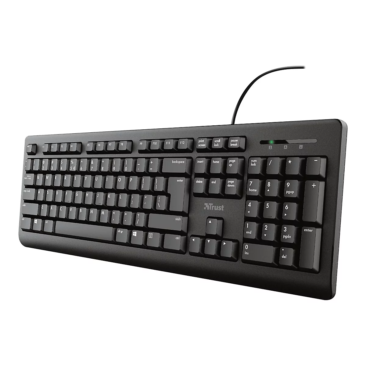 Schwarze kabelgebundene Trust Tastatur mit Standard-Layout und Ziffernblock vor weißem Hintergrund.