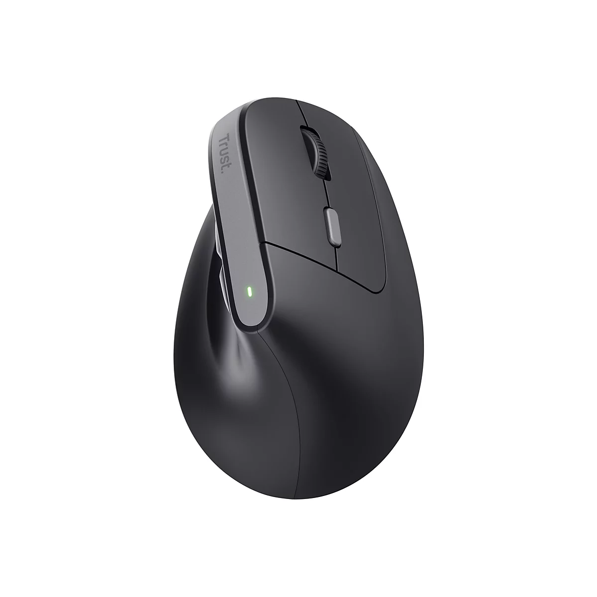 Schwarze, ergonomisch geformte Vertikal-Maus von Trust mit leuchtender grüner Status-LED auf weißem Hintergrund.