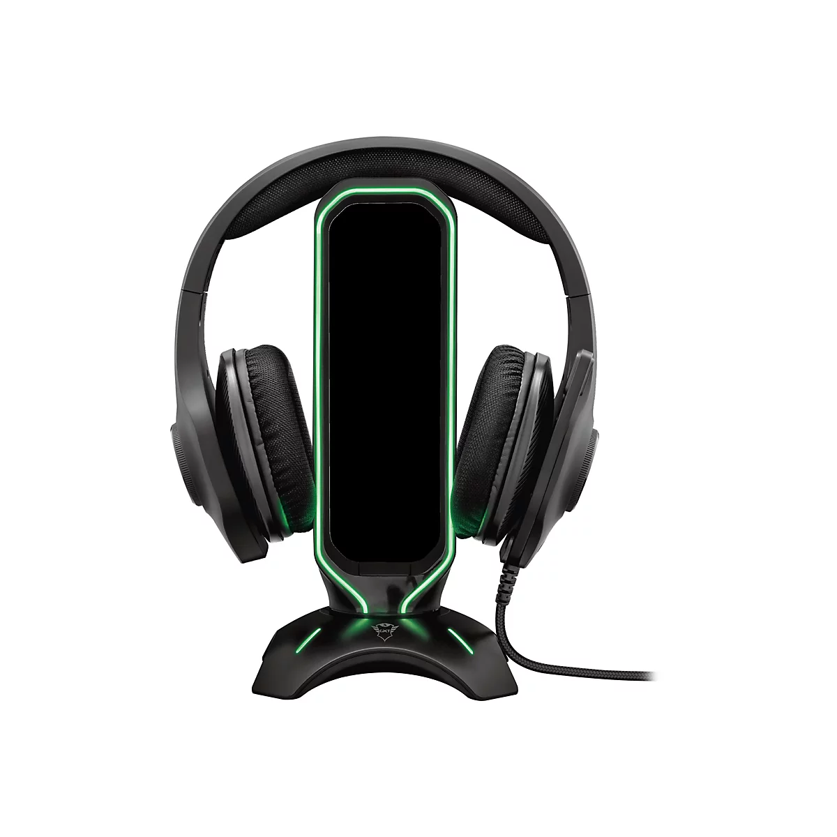 Schwarzes Gaming-Headset auf Ständer mit grüner Beleuchtung, Kabelverbindung.