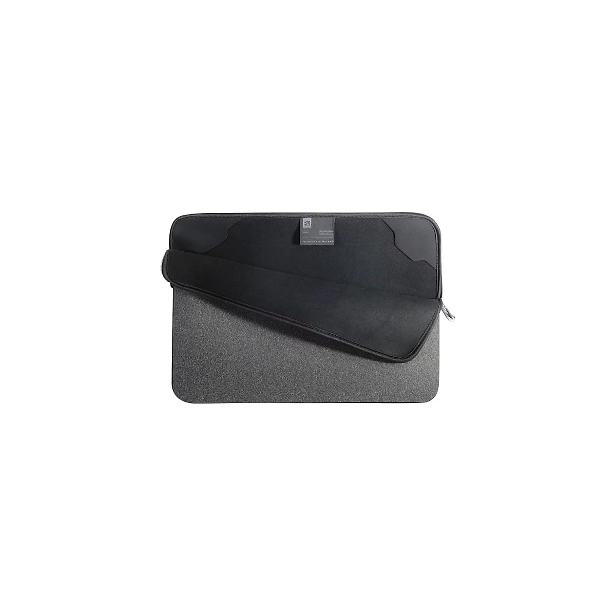Graue Laptoptasche mit schwarzem Deckel, teilweise geÃ¶ffnet. Ein Label ist zu sehen.