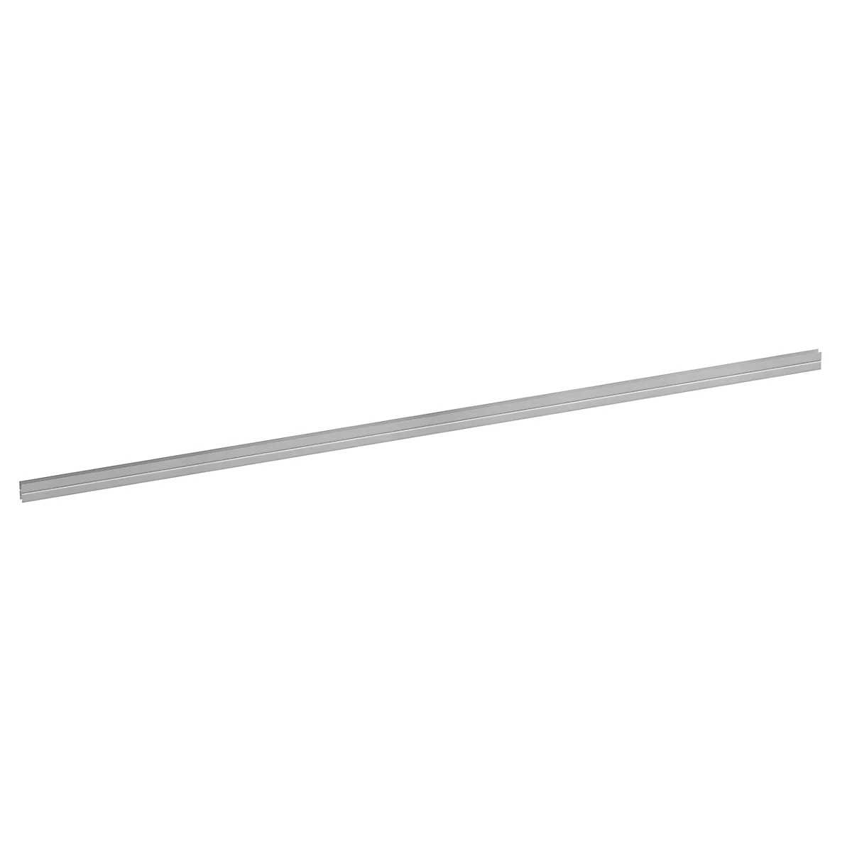 Grijze, geribbelde metalen staaf, diagonaal tegen een witte achtergrond.