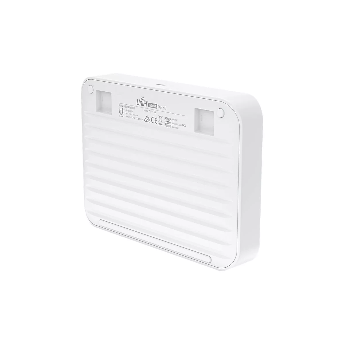 WeiÃŸes quadratisches GerÃ¤t mit geriffelter OberflÃ¤che, Eckrundungen und Inschriften. RÃ¼ckansicht.