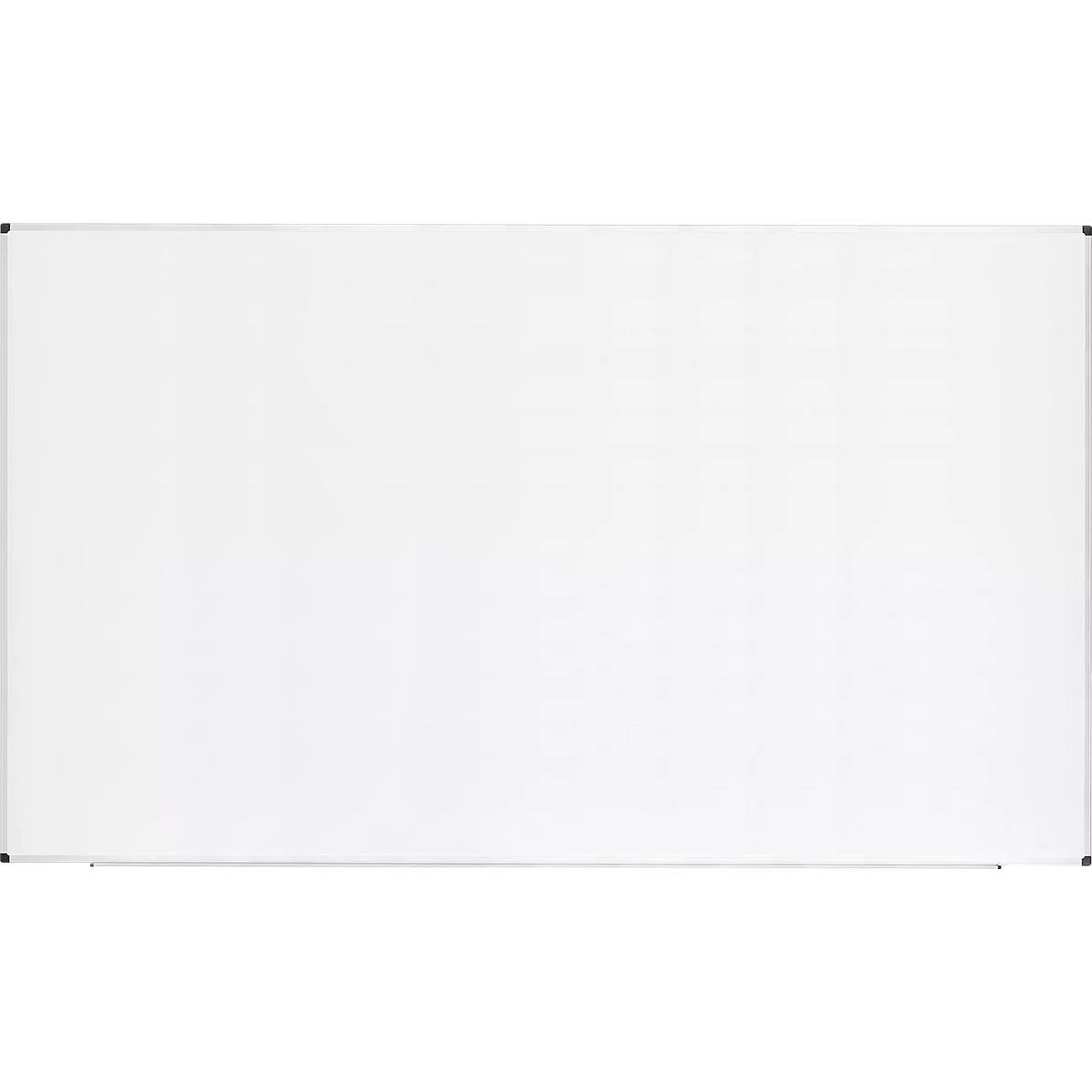 Ein großes, weißes Whiteboard mit silbernem Rahmen, leer. Der Hintergrund ist weiß.