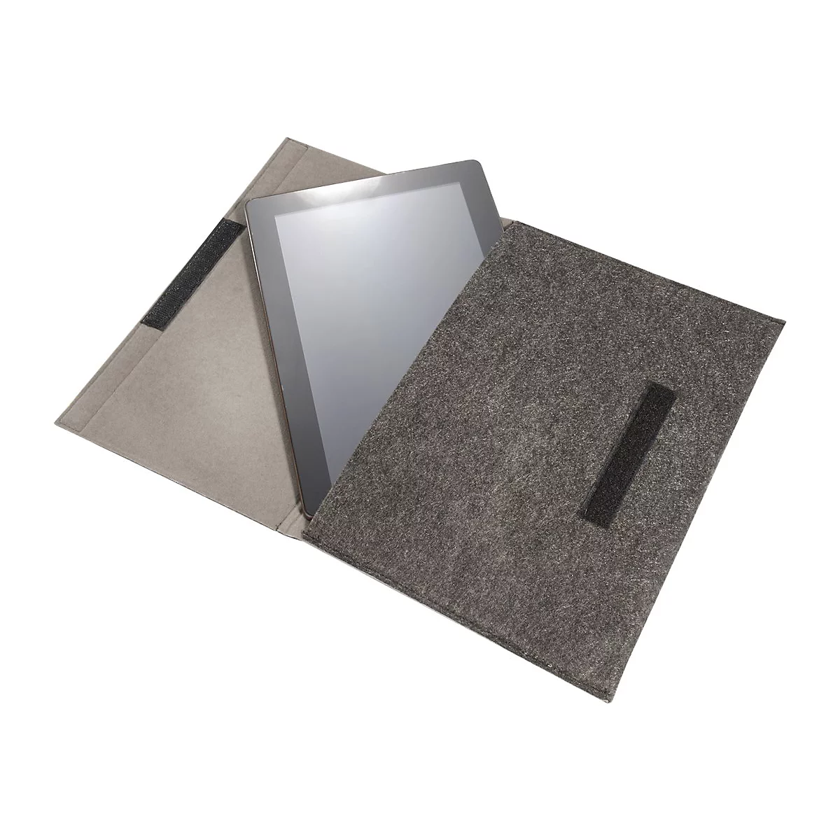 Ein Tablet in einer offenen, grauen Filzhülle vor weißem Hintergrund.