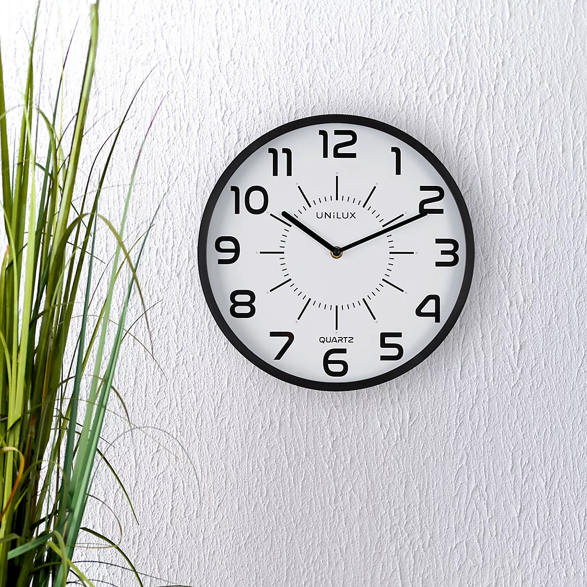 UNILUX Pop Wanduhr mit leisem Quarz-Uhrwerk, Ø 30 cm, ABS-Kunststoffrahmen, schwarz