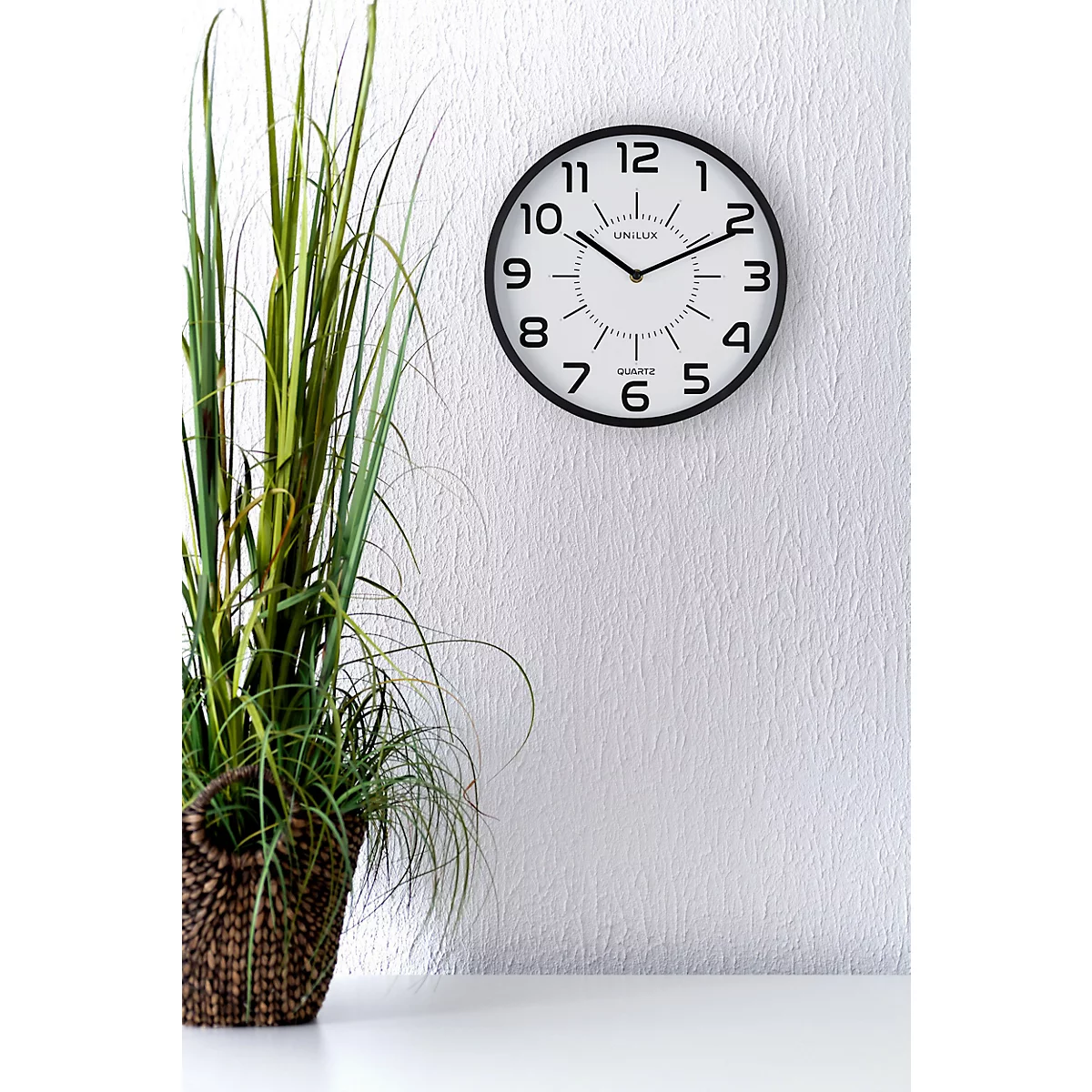 UNILUX Pop Wanduhr mit leisem Quarz-Uhrwerk, Ø 30 cm, ABS-Kunststoffrahmen, schwarz