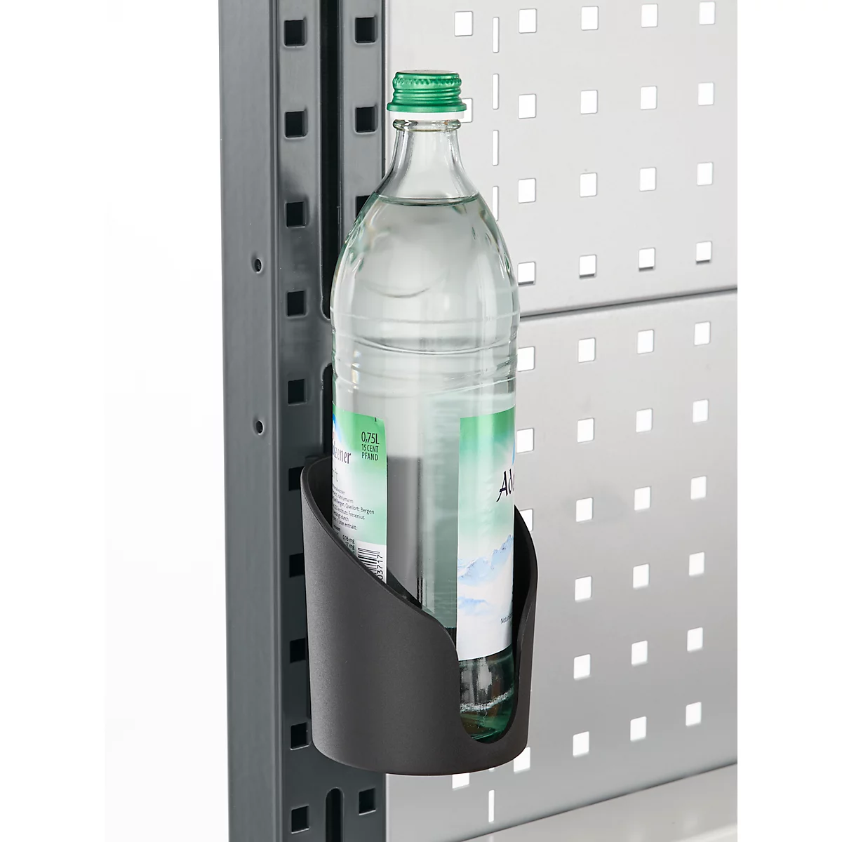 Grijze camera-omtrek op een witte achtergrond.