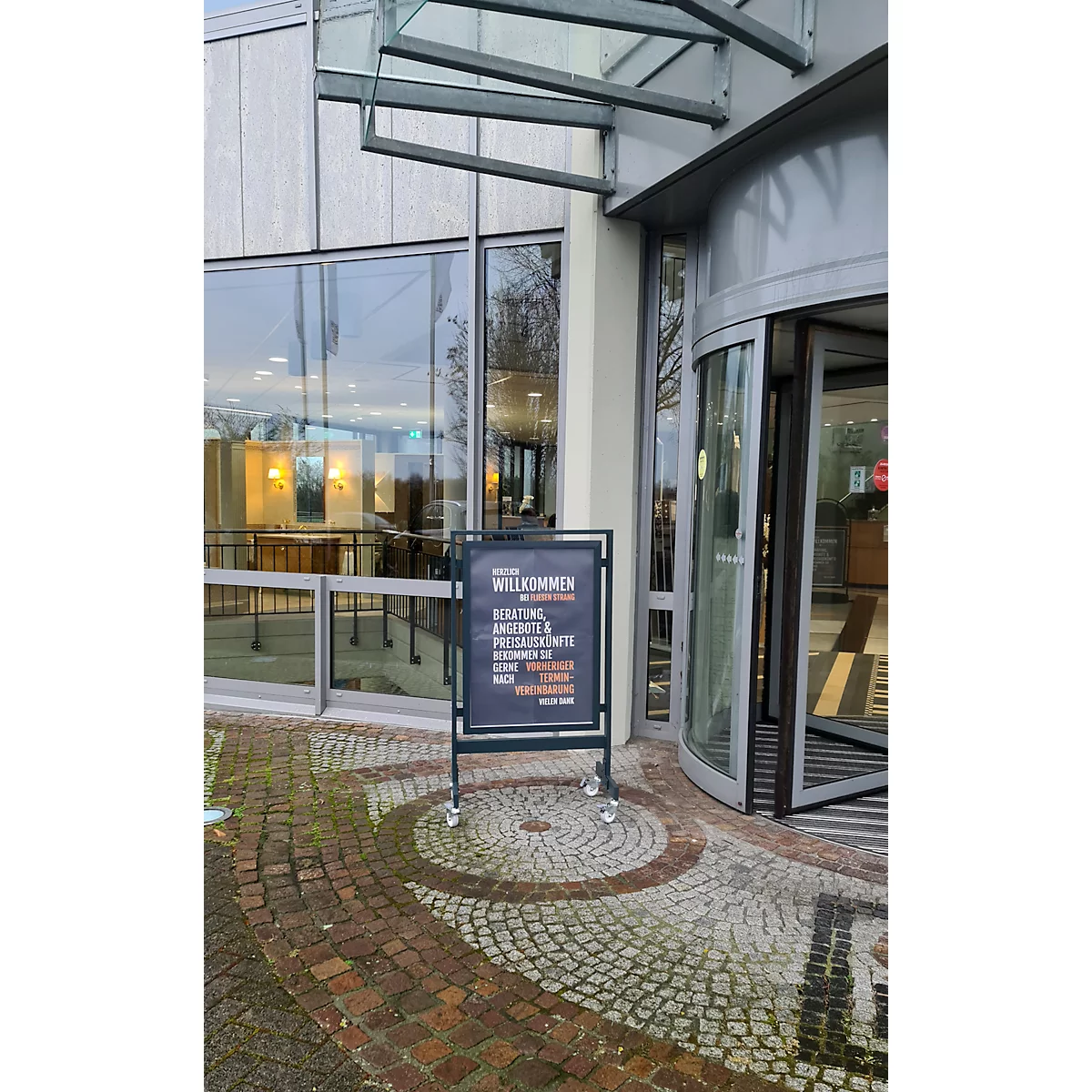 Update Display klantstopper SQUARE, posterformaat DIN A1, HardLine vouwframe, mobiele posterstandaard, zwart
