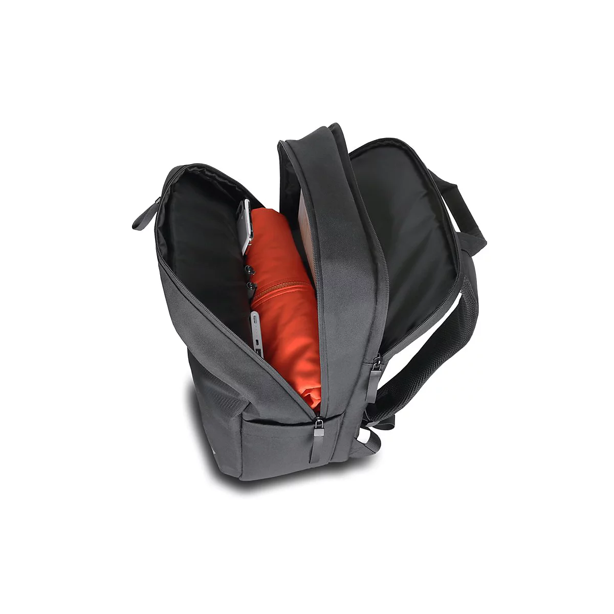 Ein offener, schwarzer Rucksack. In der Mitte ein orangefarbener Pullover, links ein Tablet und ein Smartphone.