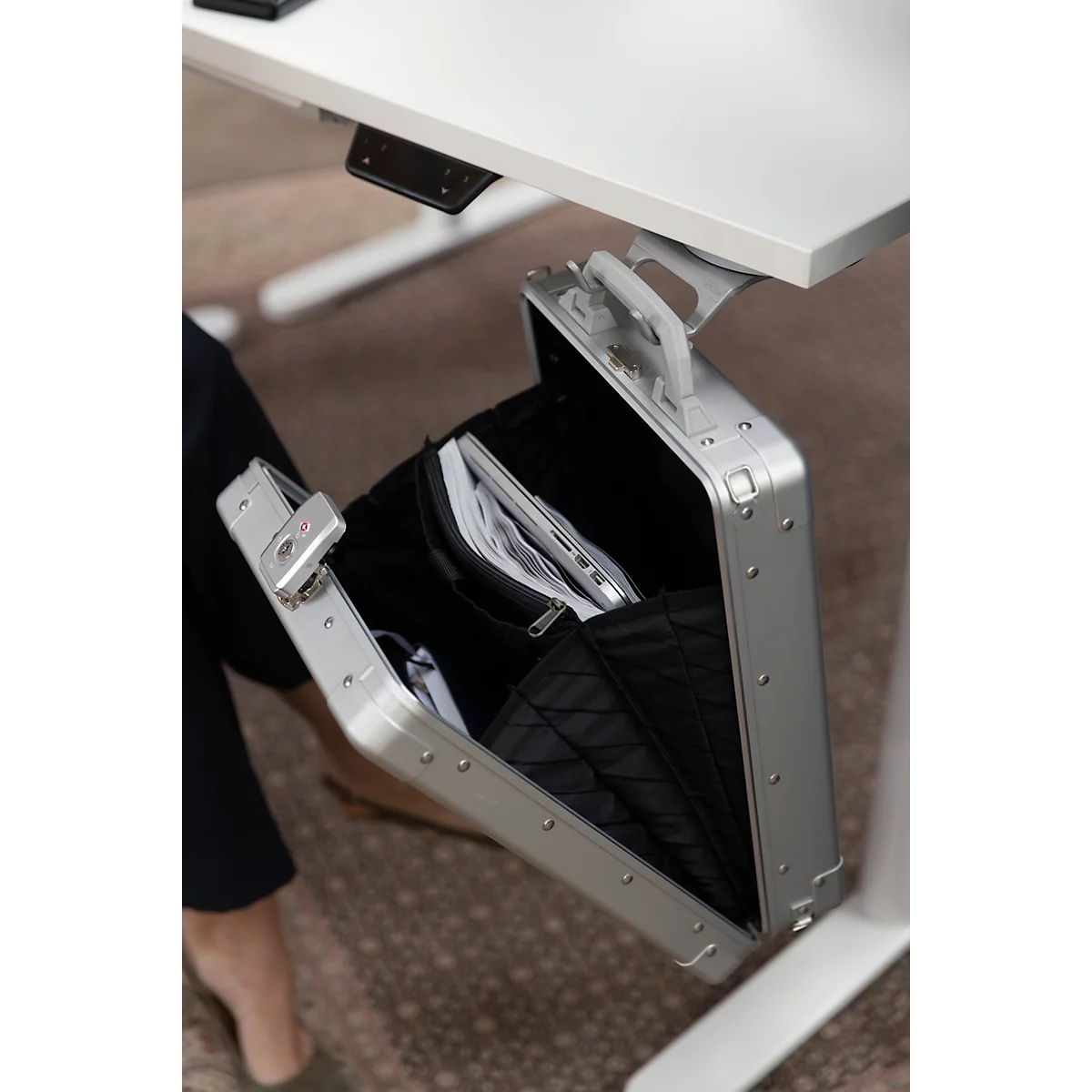 Valise business actiCase, L 297 x P 109 x H 417 mm, 11,7 l , sans roulettes, aluminium, argent