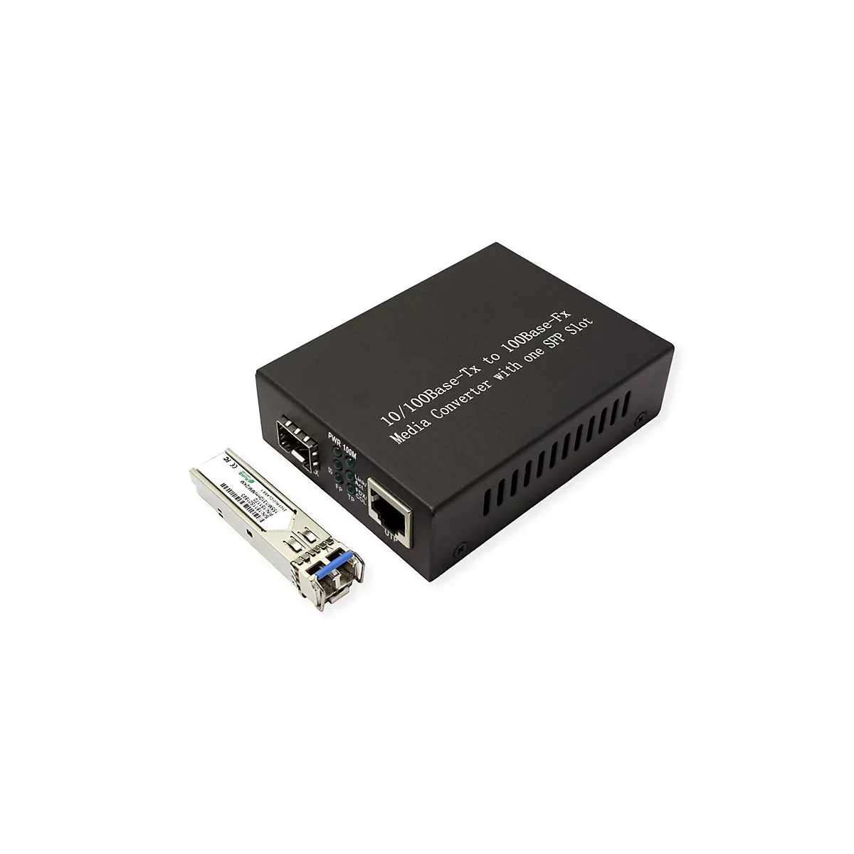 Schwarzer 10/100Base-Tx auf 100Base-Fx Medienkonverter mit SFP-Modul auf weißem Hintergrund.