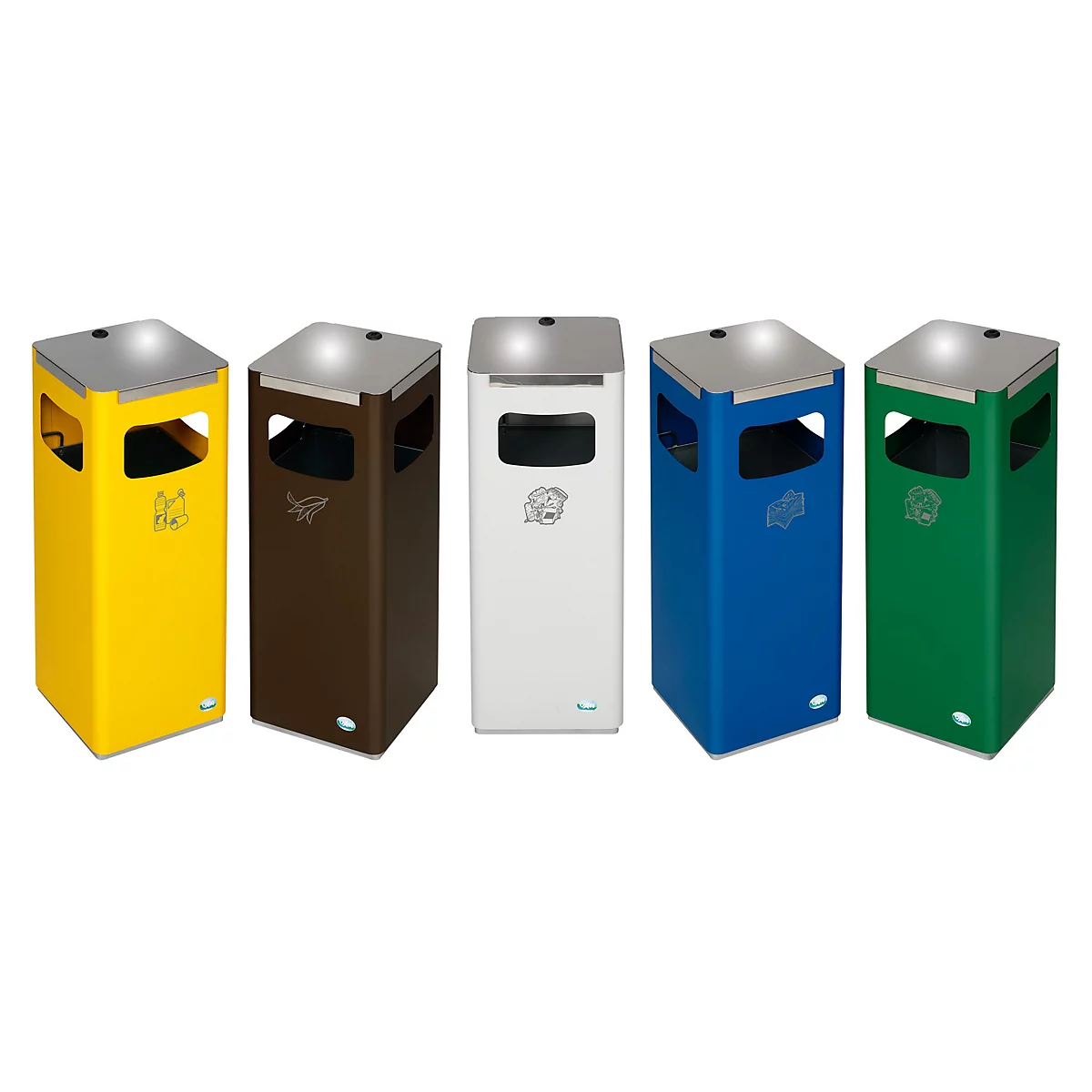 Vijf kleurrijke vuilnisbakken, geel, bruin, wit, blauw en groen, staan naast elkaar. Ze hebben een vierkante behuizing en een schuin dak.