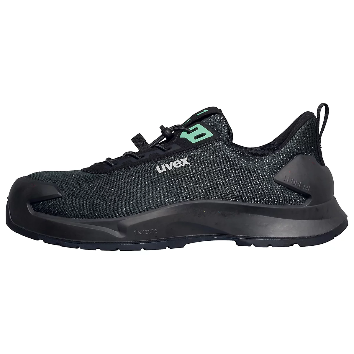 Zwarte veiligheidsschoen van Uvex met groen-zwarte stof. Veters, zool en teenbescherming zijn zwart. Uvex-opschrift.