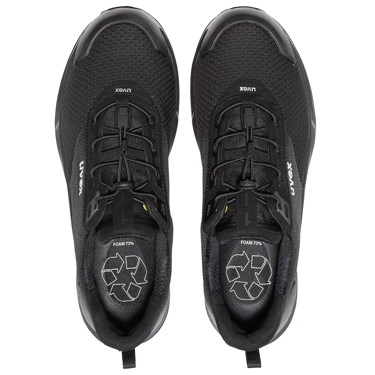 Twee zwarte veiligheidsschoenen van bovenaf, vetersluiting, Uvex-opschrift.