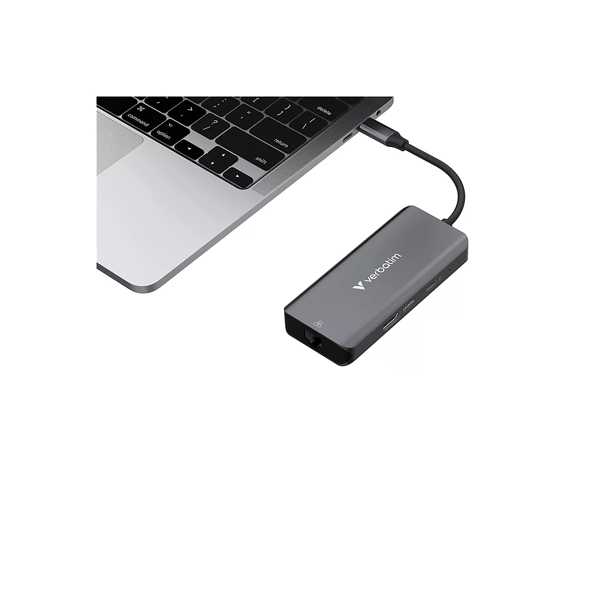 Ein grauer Verbatim USB-C-Hub ist mit einem Laptop verbunden.