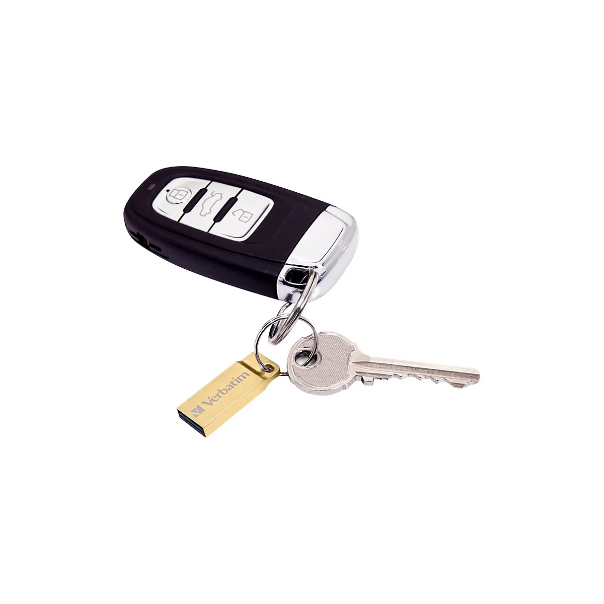 Schlüsselbund mit Autoschlüssel, Schlüssel und goldenem USB-Stick mit Verbatim-Logo.