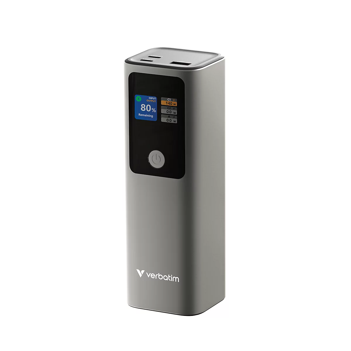 Graue Verbatim Powerbank mit Digitalanzeige und 80 Prozent Ladestand, stehend vor weißem Hintergrund.