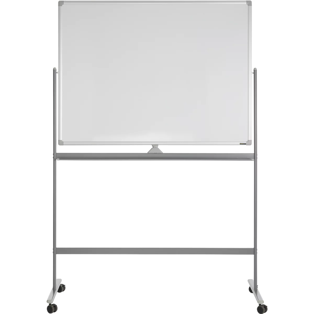 Wit, rechthoekig whiteboard op een grijs, rollend frame. Het bord is leeg en tegen een witte achtergrond.