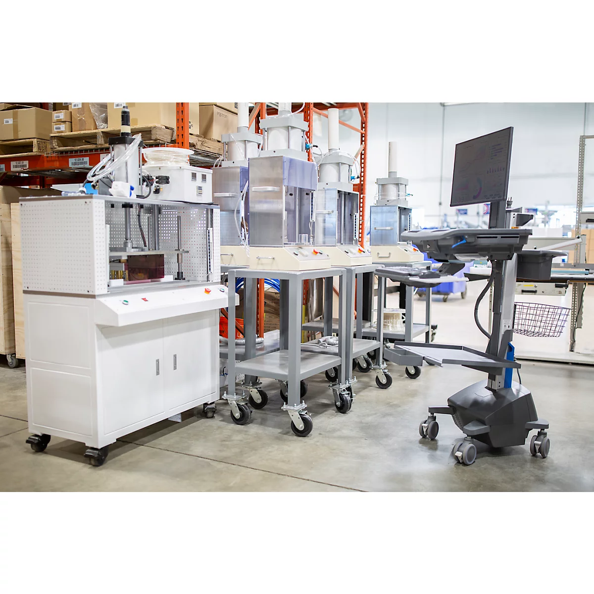 Verrijdbaar werkstation Ergotron StyleView® SV42-8302-2, beeldschermscharnier voor 1 beeldscherm tot 24', werkblad, toetsenbord-/muislade, geïntegreerde voeding