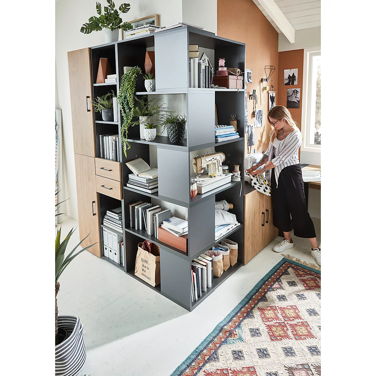 Verstelbare open kast TEMPIO, van hout, uittrekbaar, 5 OH, B 1000-1500 x D 330 x H 2130 mm, wit