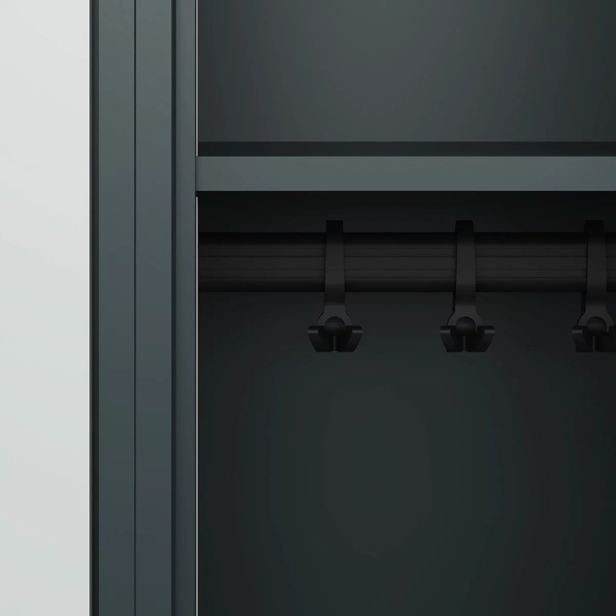Vestiaire C+P Evolo Plus, 2 compartiments, largeur des compartiments 400 mm, avec socle, charnières à droite, L 800 x P 500 x H 1950 mm, verrou tournant, gris anthracite/gris clair