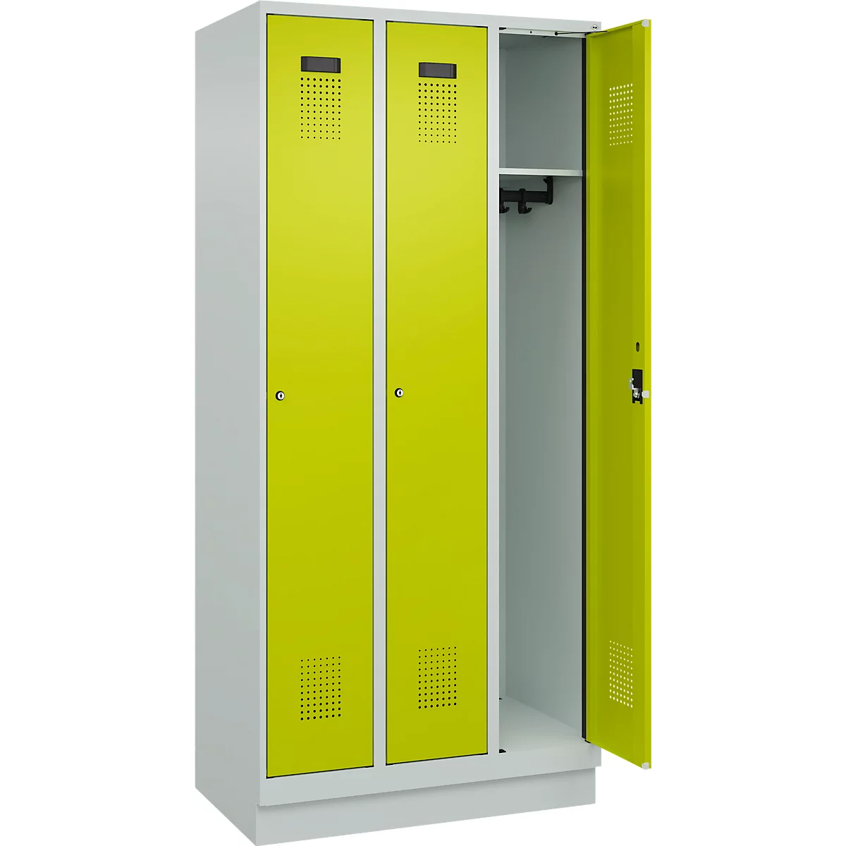 Vestiaire C+P Evolo Plus, 3 compartiments, largeur de compartiment 300 mm, avec socle, butée à droite, butée Soft, anti-effraction, L 900 x P 500 x H 1950 mm, serrure à cylindre, gris clair RAL 7035/vert clown RAL 1108060