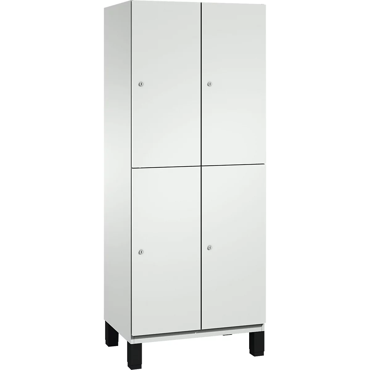 Armoire blanche à quatre portes, pieds noirs et boutons argentés.