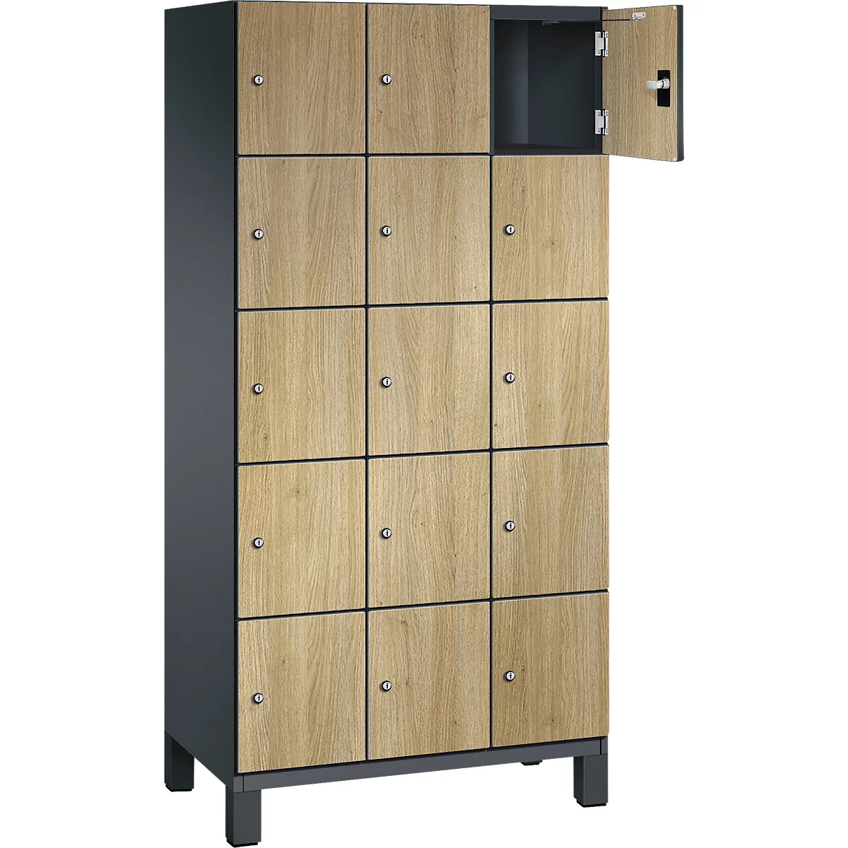 Casier en bois avec plusieurs compartiments, boutons argentés et une porte ouverte.