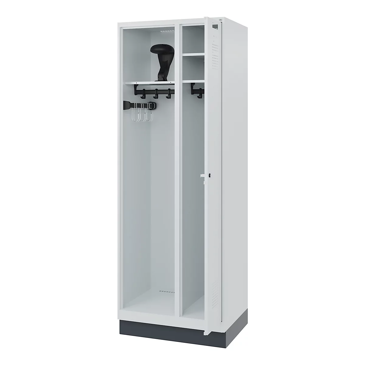 Armoire en acier blanche avec porte ouverte, étagères, crochets et une chaussure.