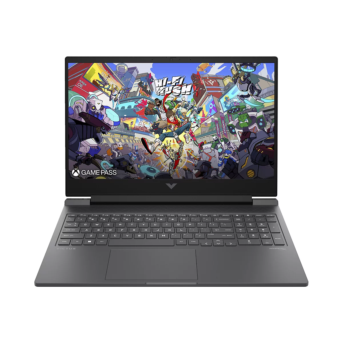 Schwarzer Laptop mit dem Spiel "Hi-Fi Rush" auf dem Bildschirm. Auf der Tastatur steht "Victus". Unten links ist das "Xbox Game Pass" Logo zu sehen.