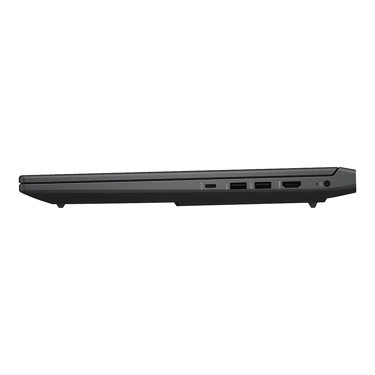 Nahaufnahme eines schwarzen Laptops von der Seite. Deutlich sind Anschlüsse wie USB, HDMI und Stromanschluss zu sehen.