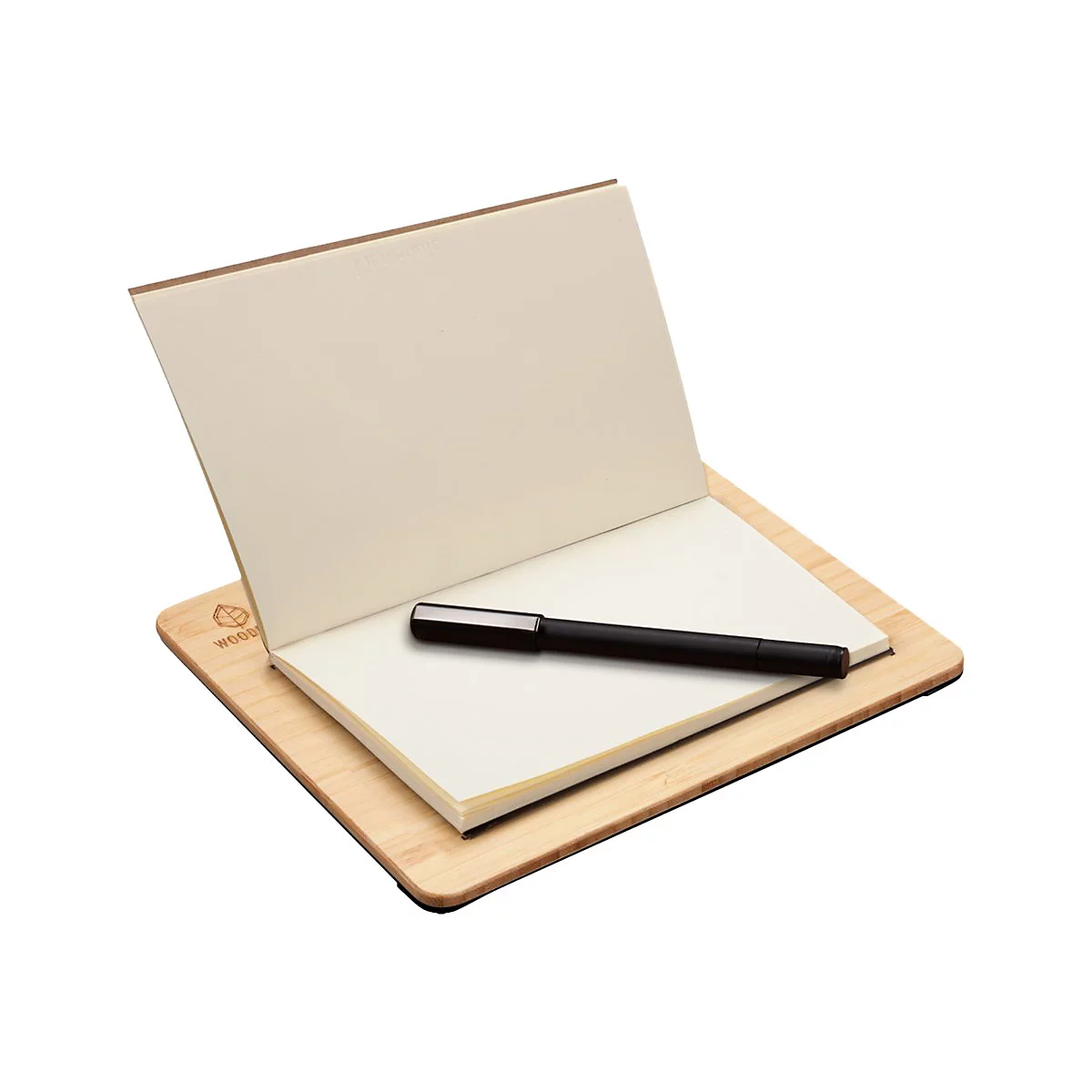 Notizbuch mit Stift auf Holzunterlage. Buch mit geöffneten cremefarbenen Seiten. Schwarzer Stift liegt bereit.