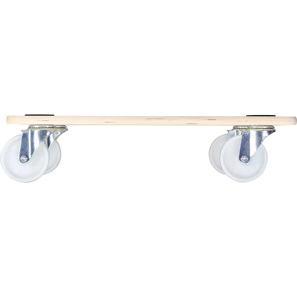 Een houten plank met vier wielen. De plank is lichtbruin, de wielen hebben een metalen frame en witte wielen.