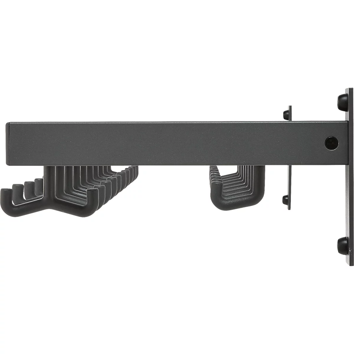 Grauer Krawattenhalter mit Haken. Der Halter ist an einer Wand befestigt.