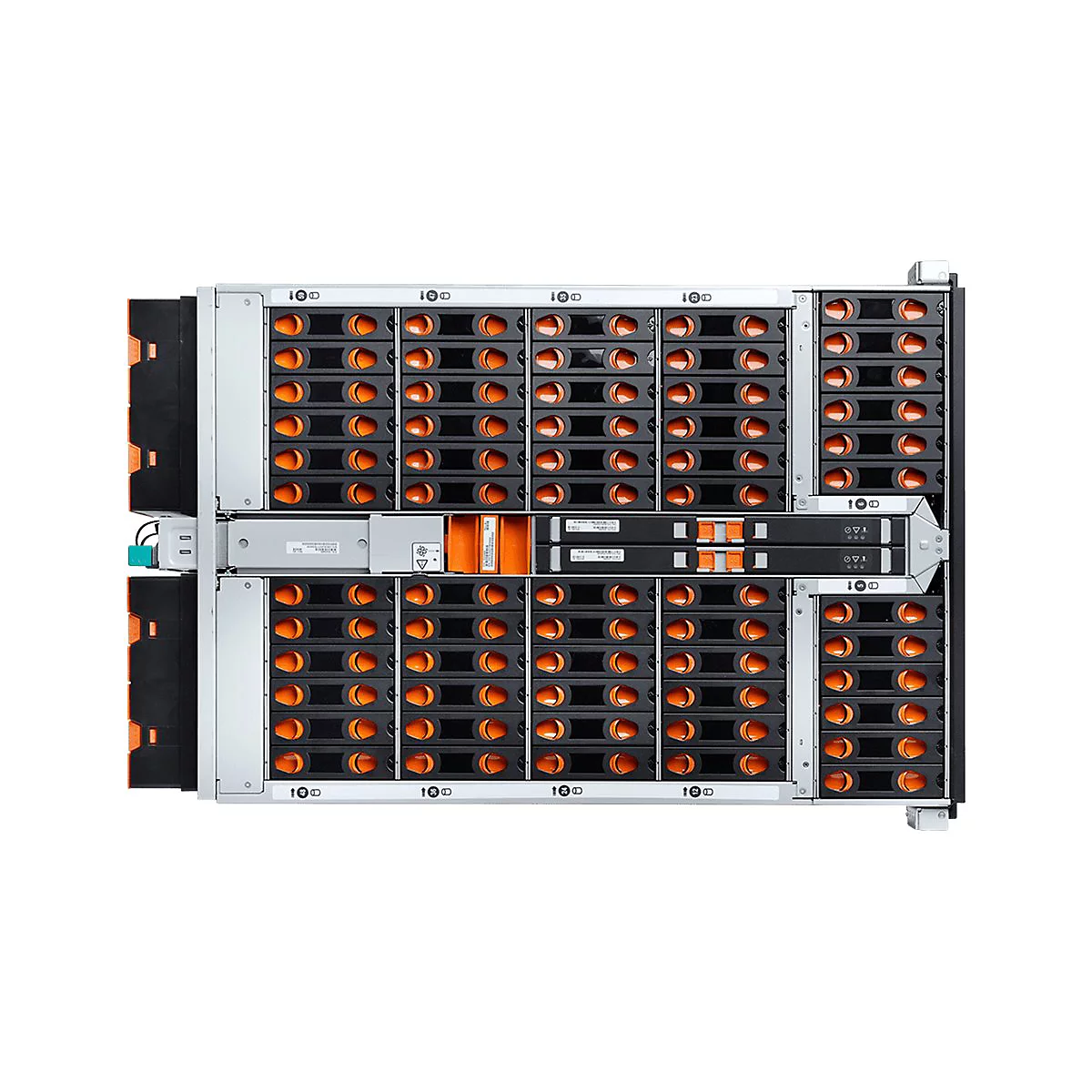 Großer Server-Rack mit schwarzen Einschüben und orangefarbenen Akzenten. Gut sichtbar sind mehrere Festplatten.