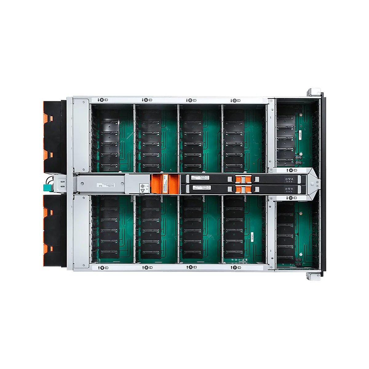 Draufsicht auf Server-Rack mit Steckplätzen, grünen Platinen und schwarzen Festplatten.