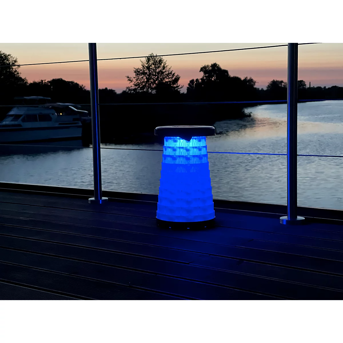 WEDO® SITTOGLOW® telescopische kruk, 3-traps LED-functie, 10-traps hoogteverstelling, draagriem, tot 130 kg, IPX4, B 262 x H 70-420 mm, zwart