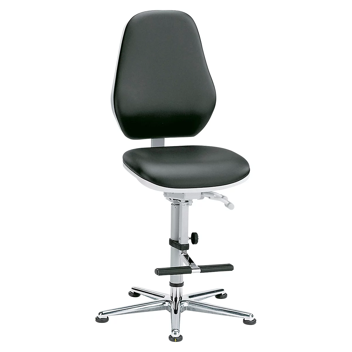 Black swivel chair with backrest, seat and footrest, chrome-plated base and gas spring.