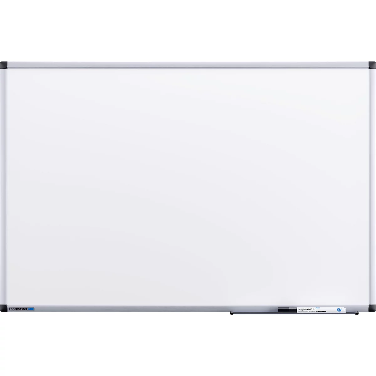 Ein weisses Whiteboard mit Aluminiumrahmen und einem schwarzen Marker auf der Ablage unten.