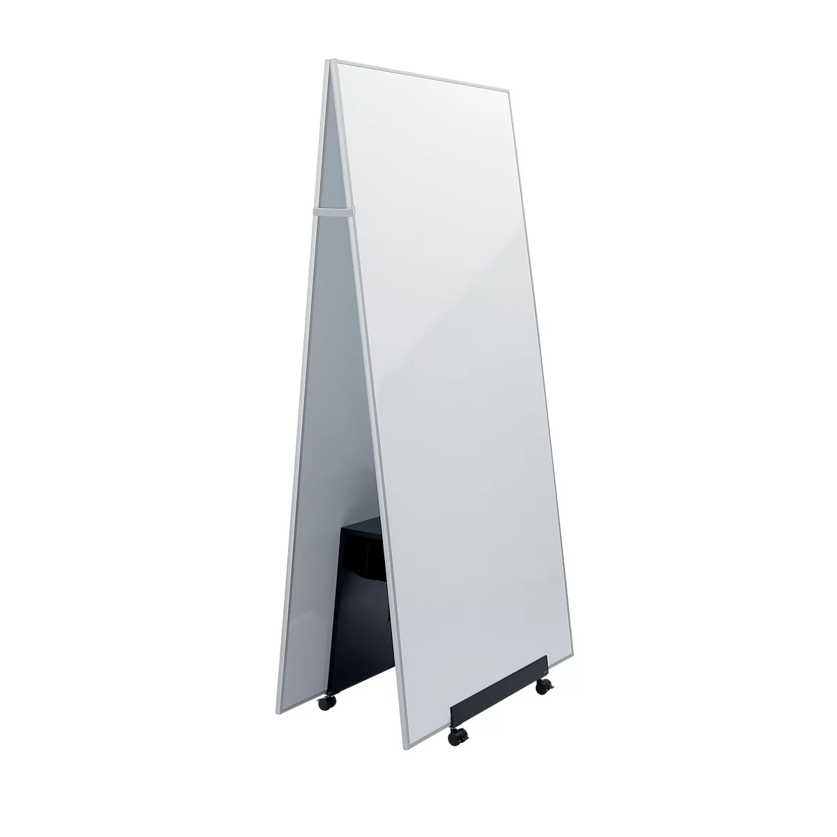 Wit, A-vormig staand whiteboard op wieltjes, ideaal voor presentaties en notities.