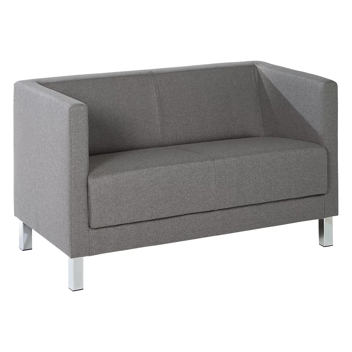 Sofá gris con reposabrazos angulares y patas plateadas.