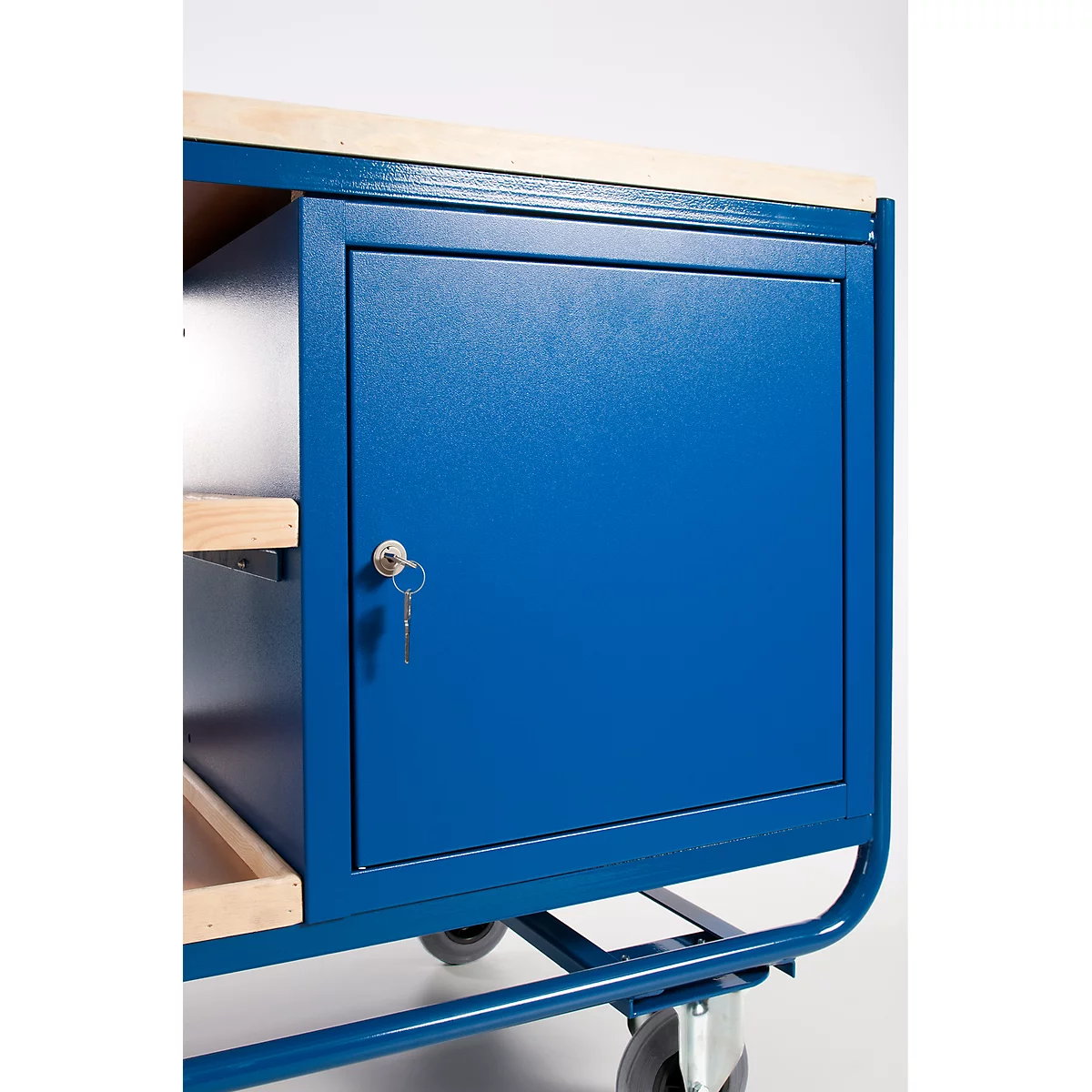 Work trolley with 3 levels and steel cabinet, with clamping device