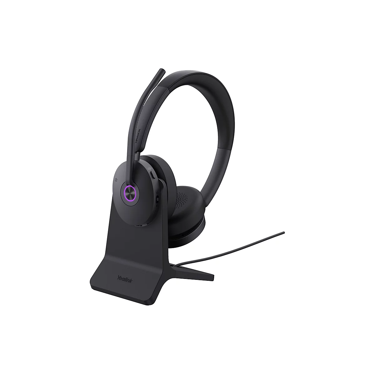 Schwarzes Headset mit Mikrofon und Ladestation. Der Bügel trägt den Schriftzug "Yealink". Auf dem Kopfhörer leuchtet ein violetter Kreis.
