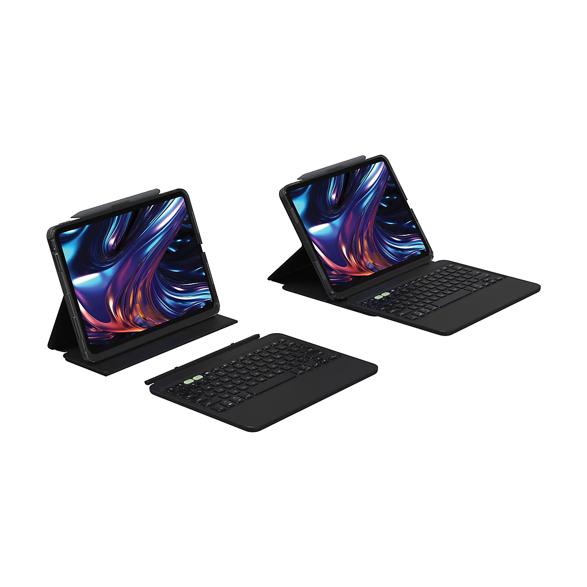 Trois tablettes noires avec claviers et stylos sur fond blanc. Deux tablettes sont debout avec des supports. Une tablette est posée.
