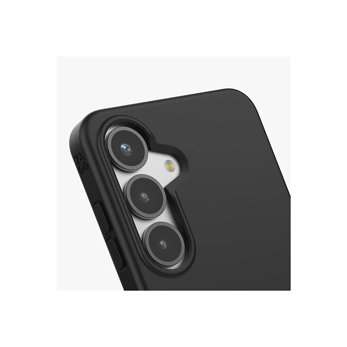 Nahaufnahme einer schwarzen Handyhülle mit drei Kameralinsen. Auf der Seite sind Knöpfe und das Markenlogo „ZAGG“ zu sehen.