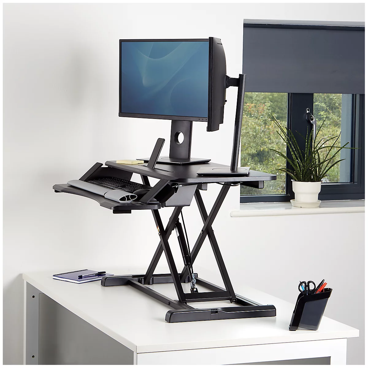 Zit-sta werkplek Fellowes Corsivo, tot 17 kg, B 615 x D 800 x H 110 mm, zwart