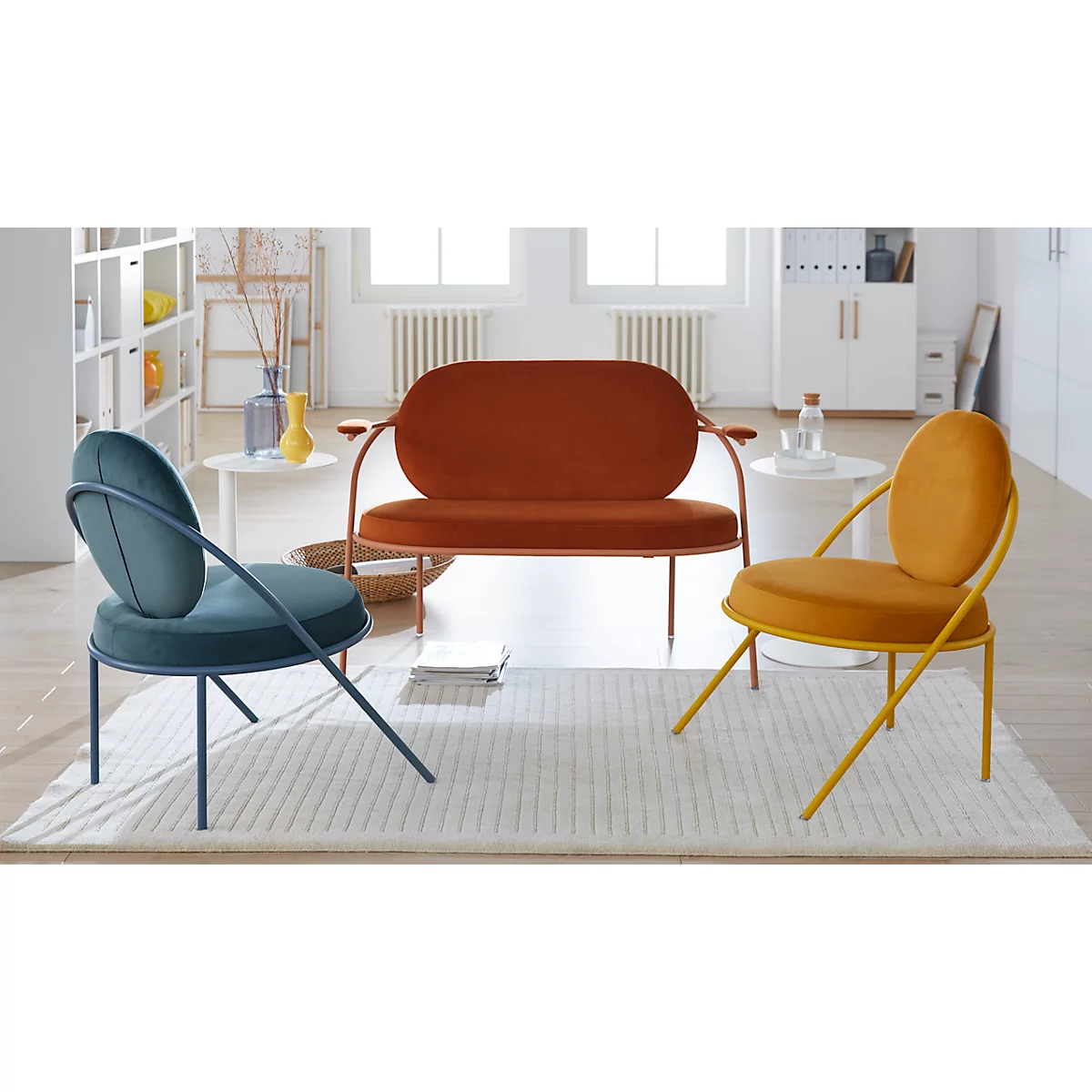 Zweisitzer Sofa Meet by Paperflow Saturne, mit Armlehnen, B 1180 x T 730 x H 880 mm, Stahlrohr, Samt, Schwarz/Rost